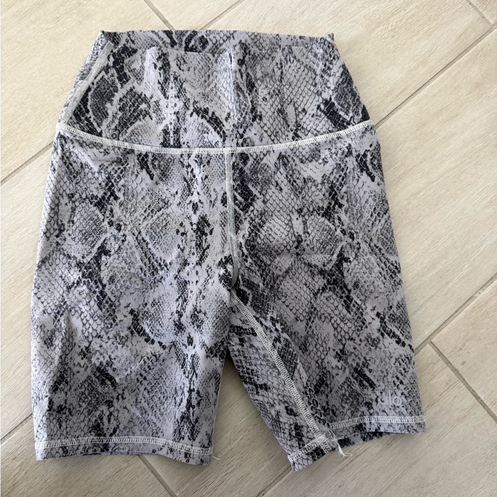 Alo Gray Snake Print Women Shorts